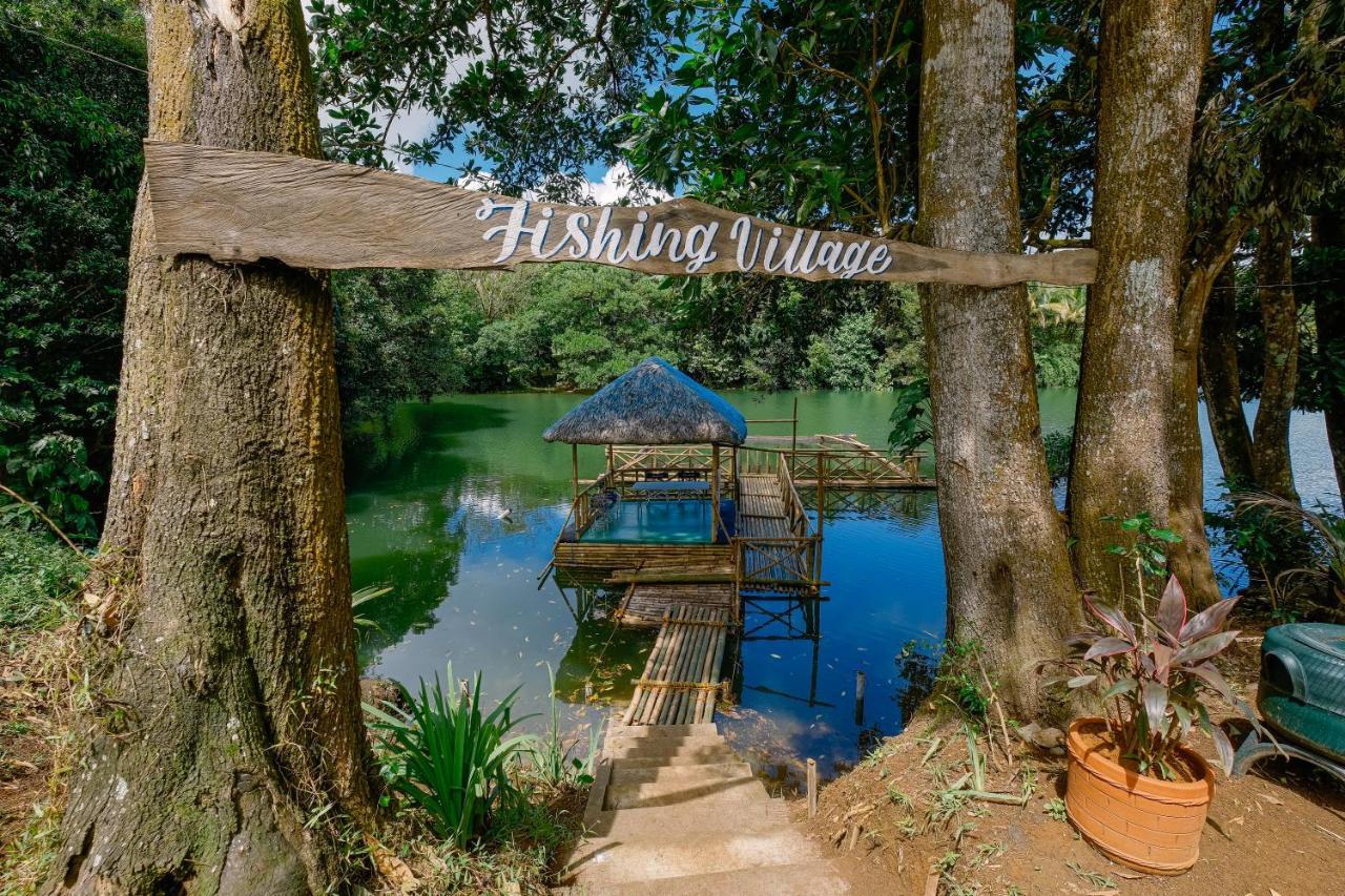 Almost Heaven Lake Resort By Cocotel Cavinti エクステリア 写真