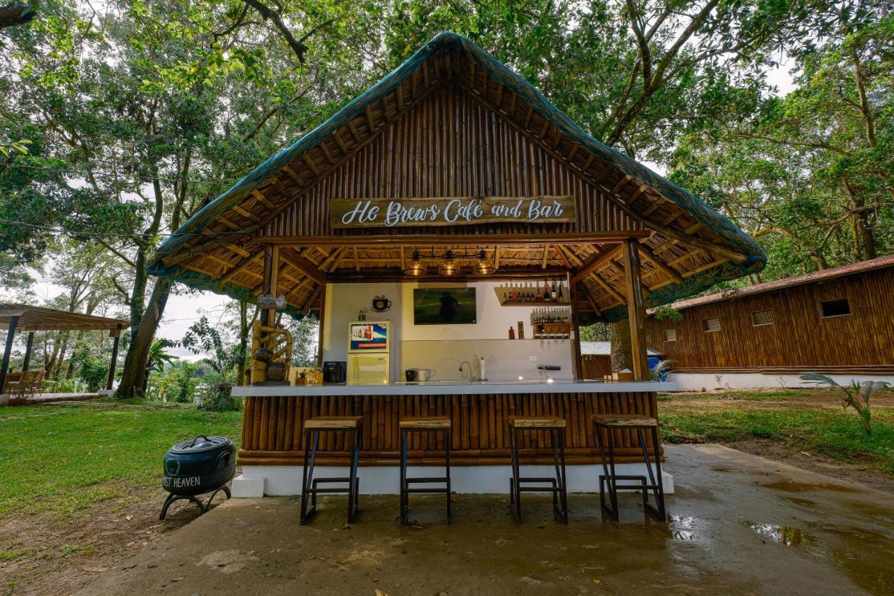 Almost Heaven Lake Resort By Cocotel Cavinti エクステリア 写真