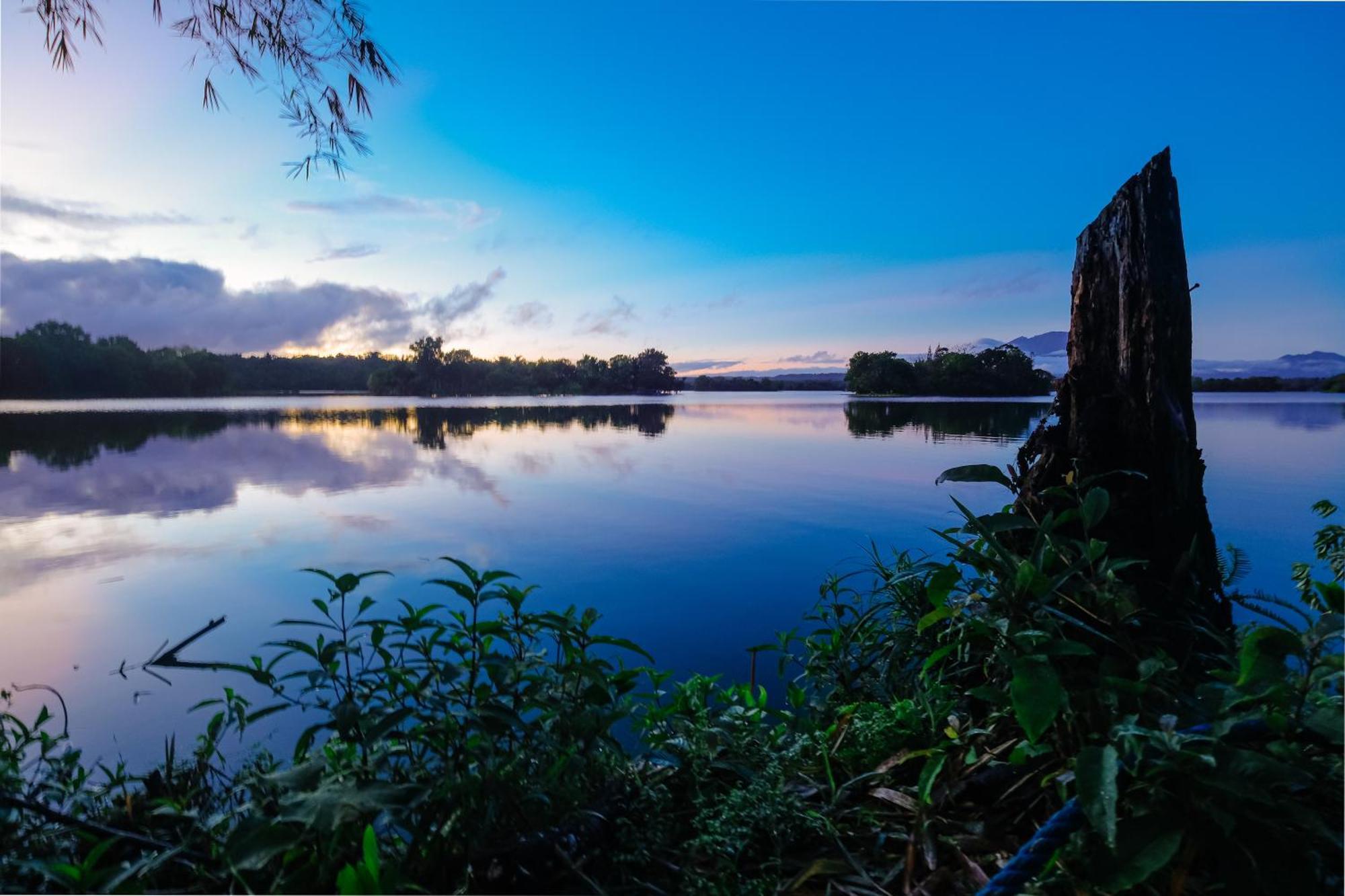 Almost Heaven Lake Resort By Cocotel Cavinti エクステリア 写真