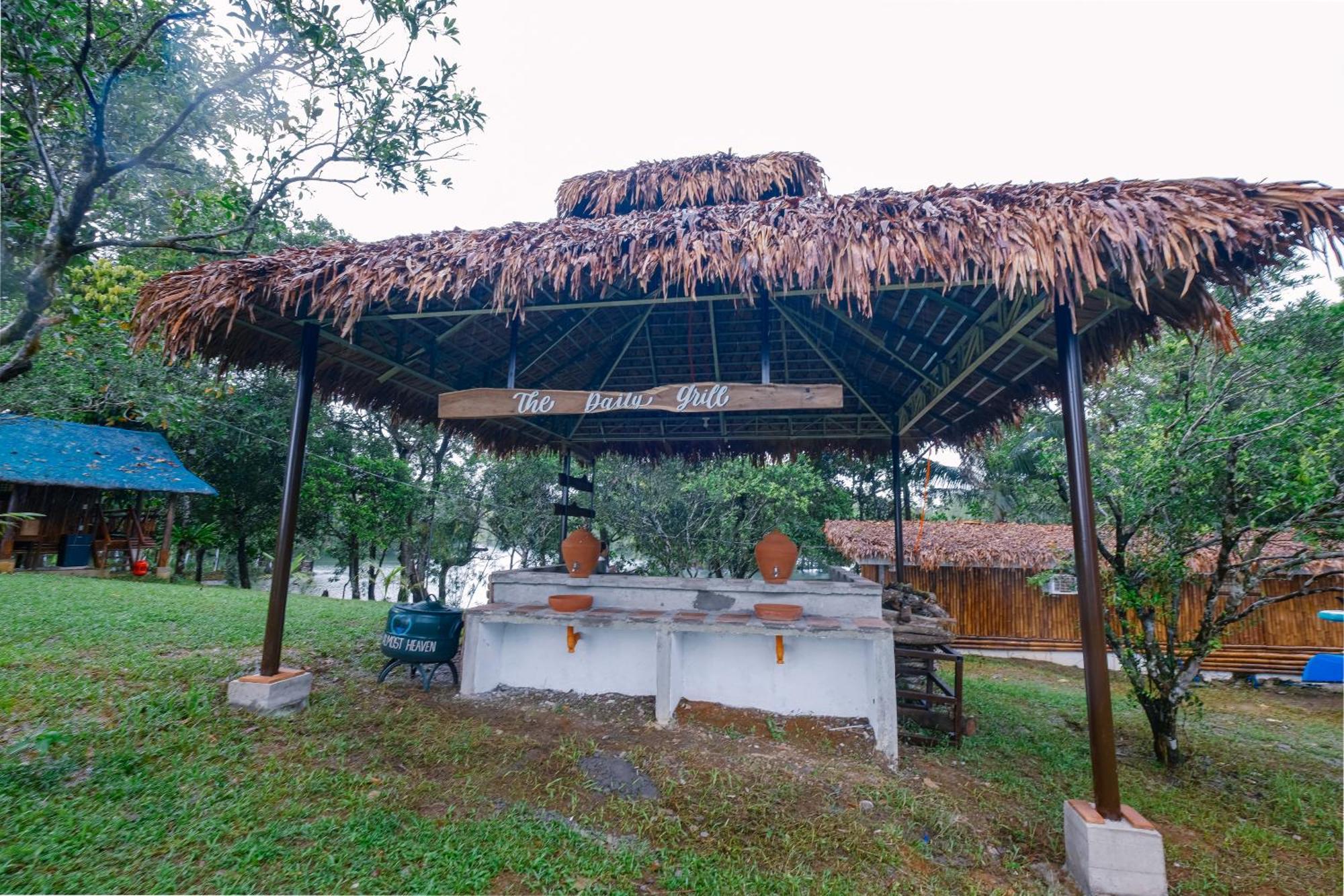 Almost Heaven Lake Resort By Cocotel Cavinti エクステリア 写真