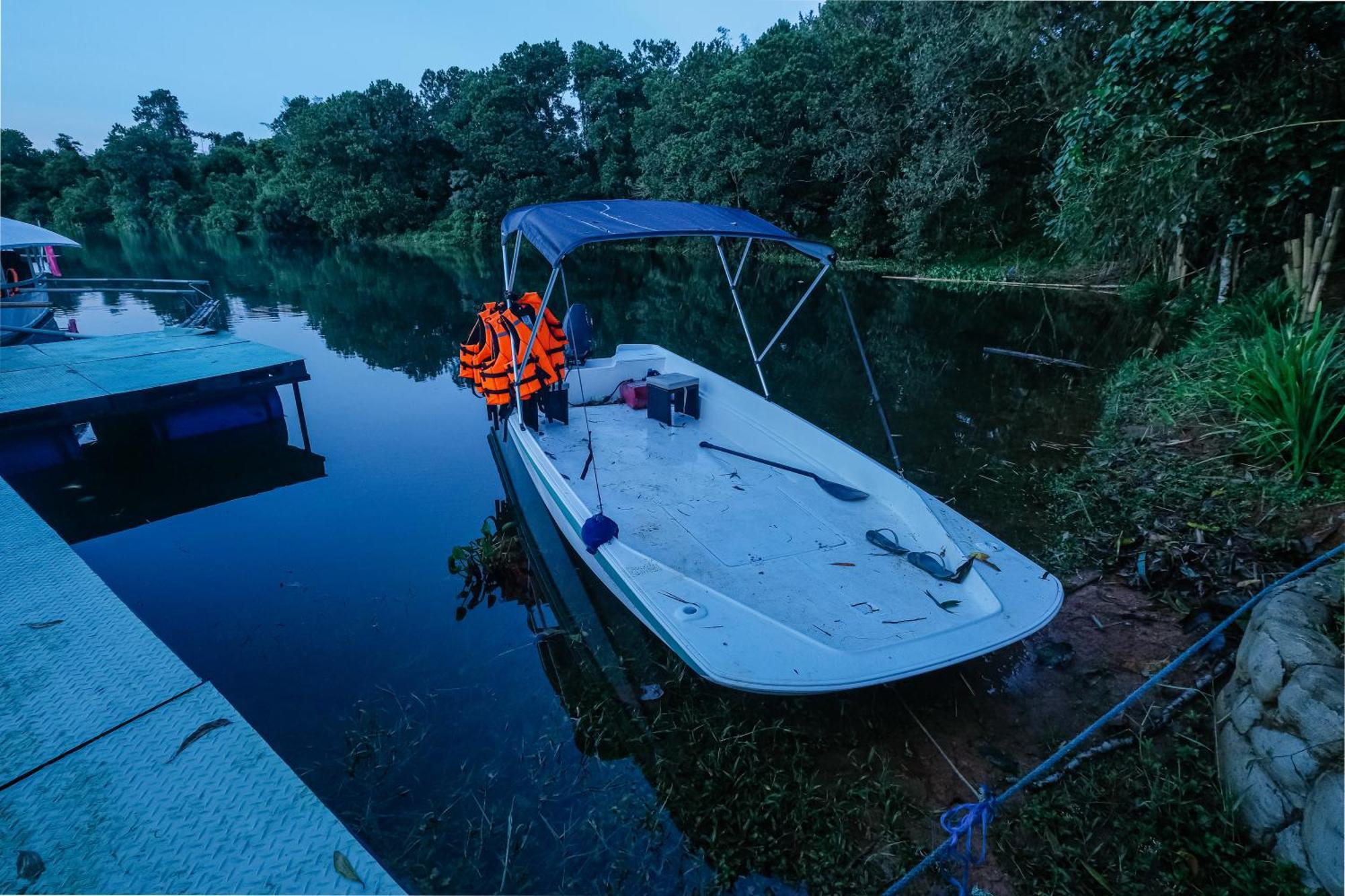 Almost Heaven Lake Resort By Cocotel Cavinti エクステリア 写真