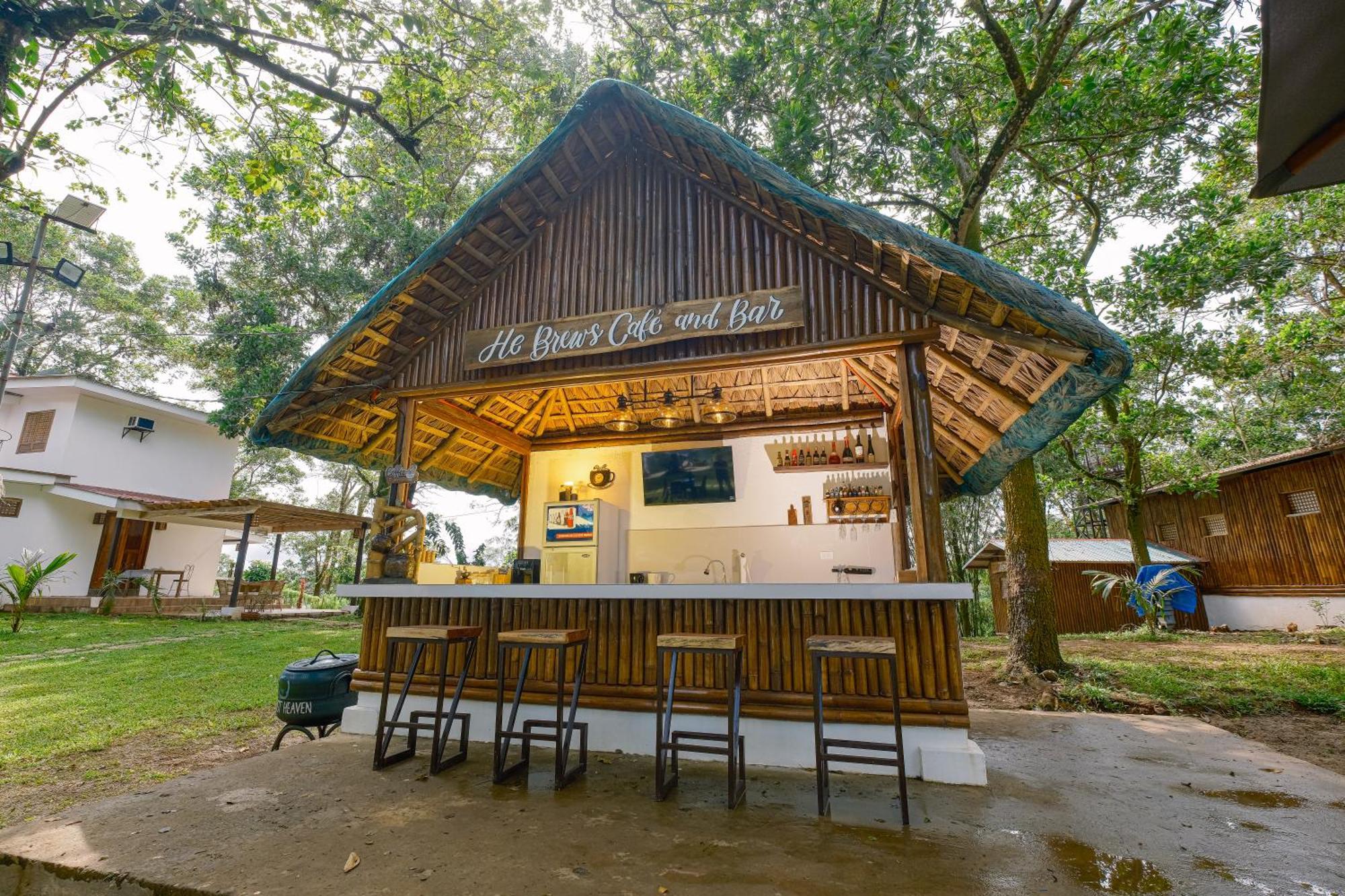 Almost Heaven Lake Resort By Cocotel Cavinti エクステリア 写真