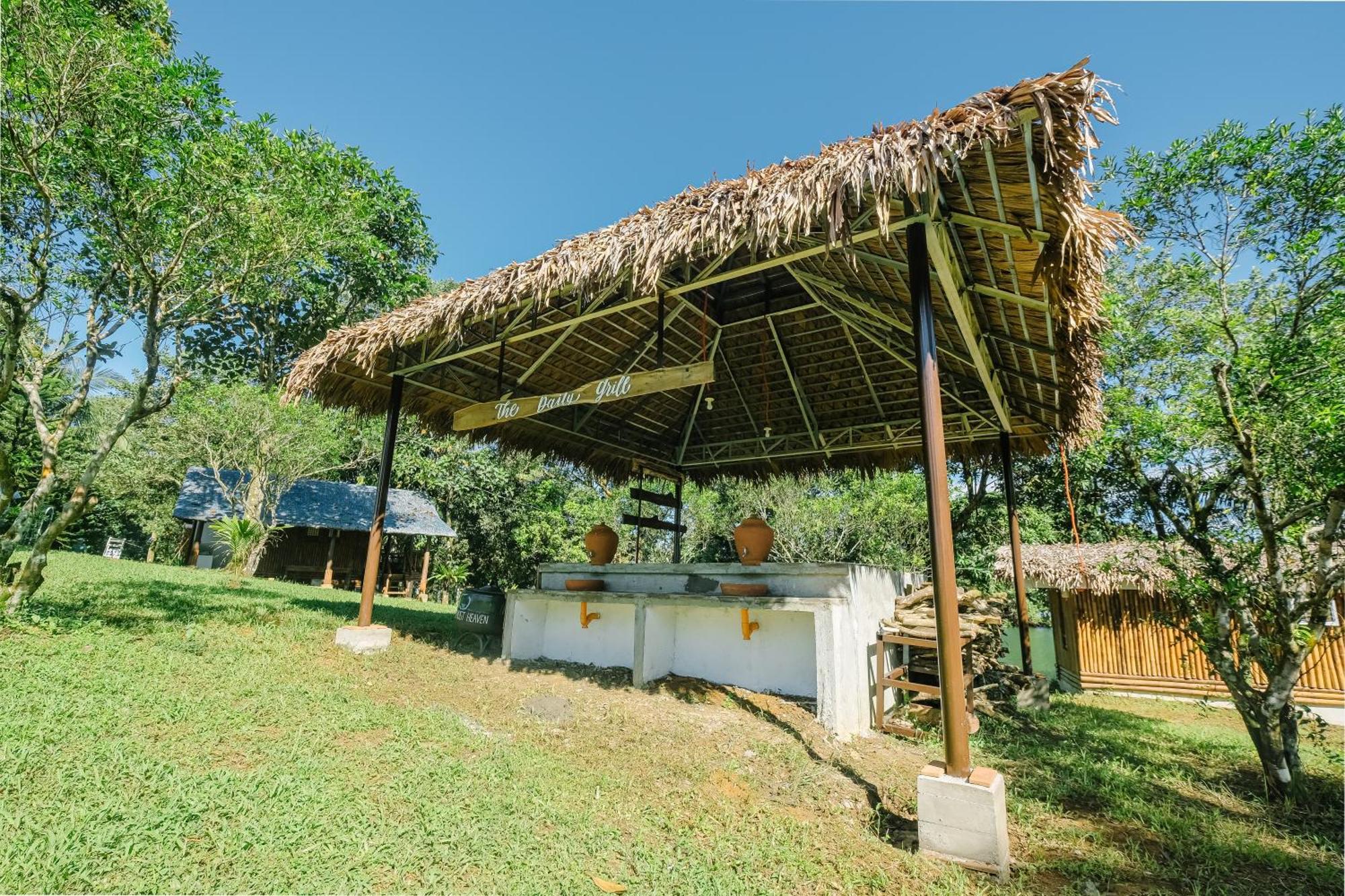 Almost Heaven Lake Resort By Cocotel Cavinti エクステリア 写真