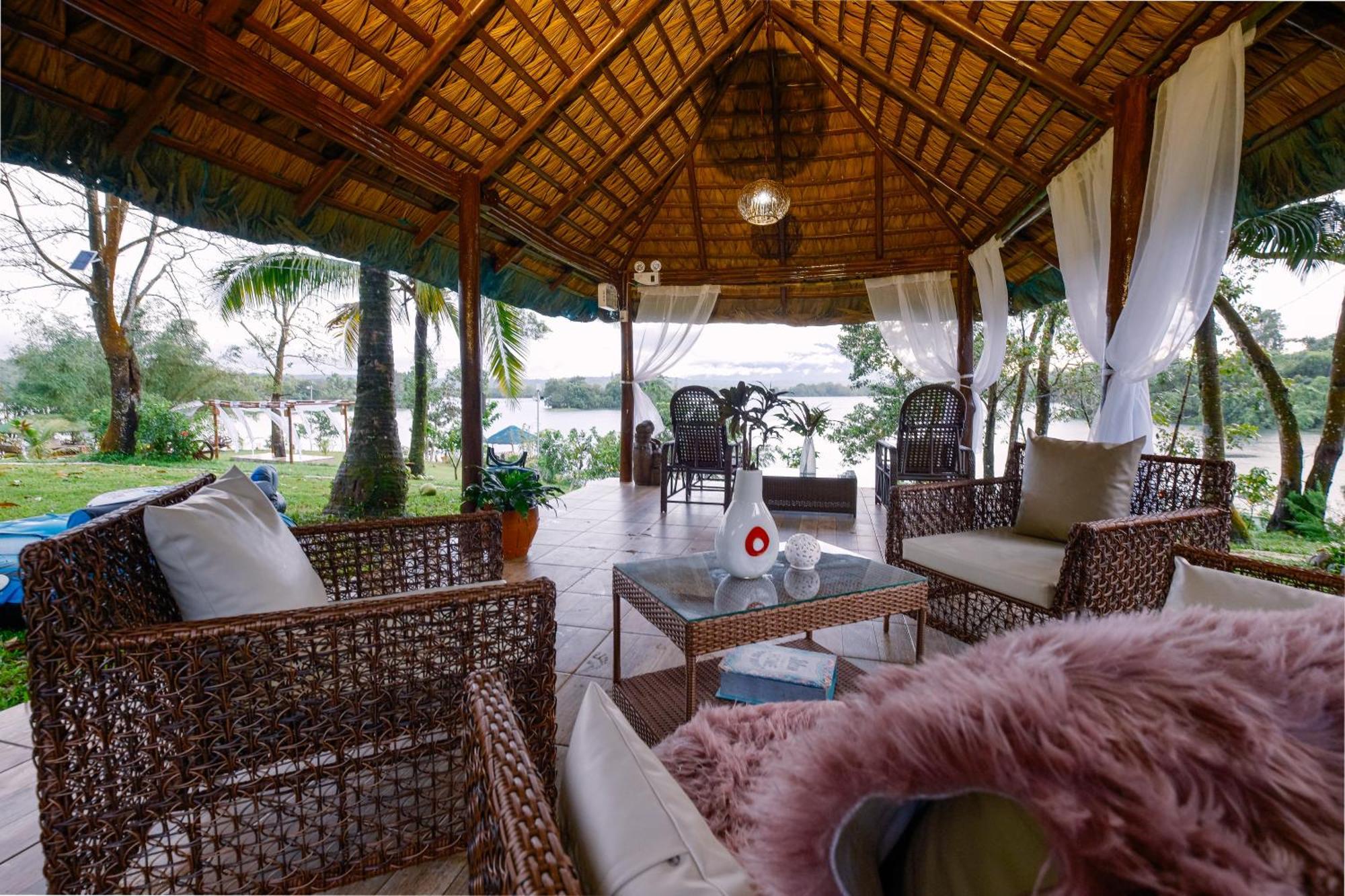 Almost Heaven Lake Resort By Cocotel Cavinti エクステリア 写真